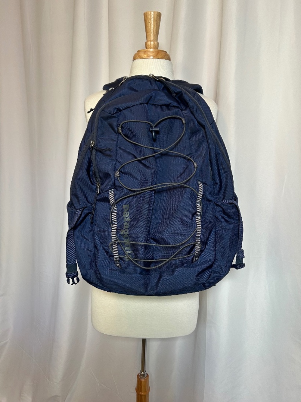 PATAGONIA NAVY BLUE CHACABUCO 30L BACKPACK